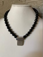 Necklace
Joan Robinson
facet black onyx/sterling
$205