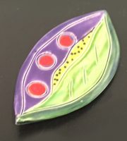 Leaf Dish with Red Dots
Robin Chlad
ceramic
$30