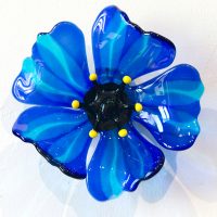 Small Blue Flower
Tanya Mirchandani
6.5" x 7" x 2.5"
fused glass
$119